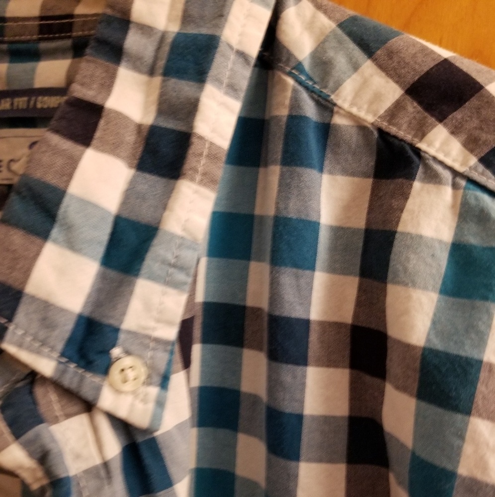 Men's button down - Picture 2 of 3